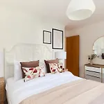 The Kingsland Place - Adorable 2Bdr Flat
